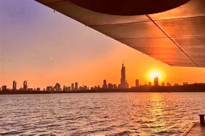 Around the World (Microgaming) slot game