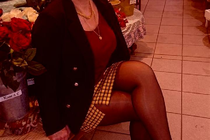 Lavish Lifestyles slot machine