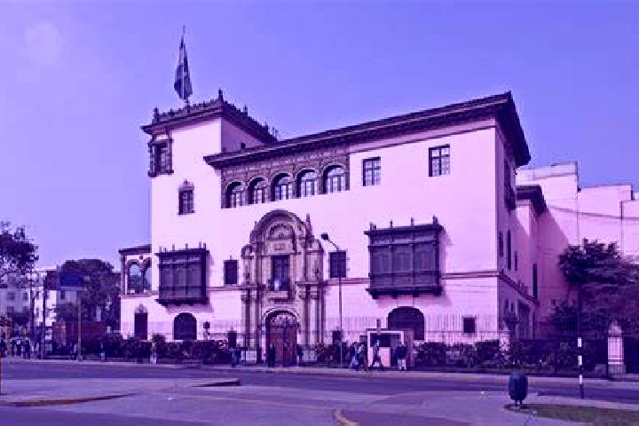 Miss Candy’s Sweet Escape slot