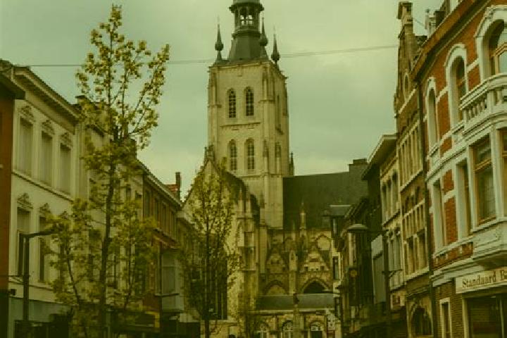 Rewinder slot
